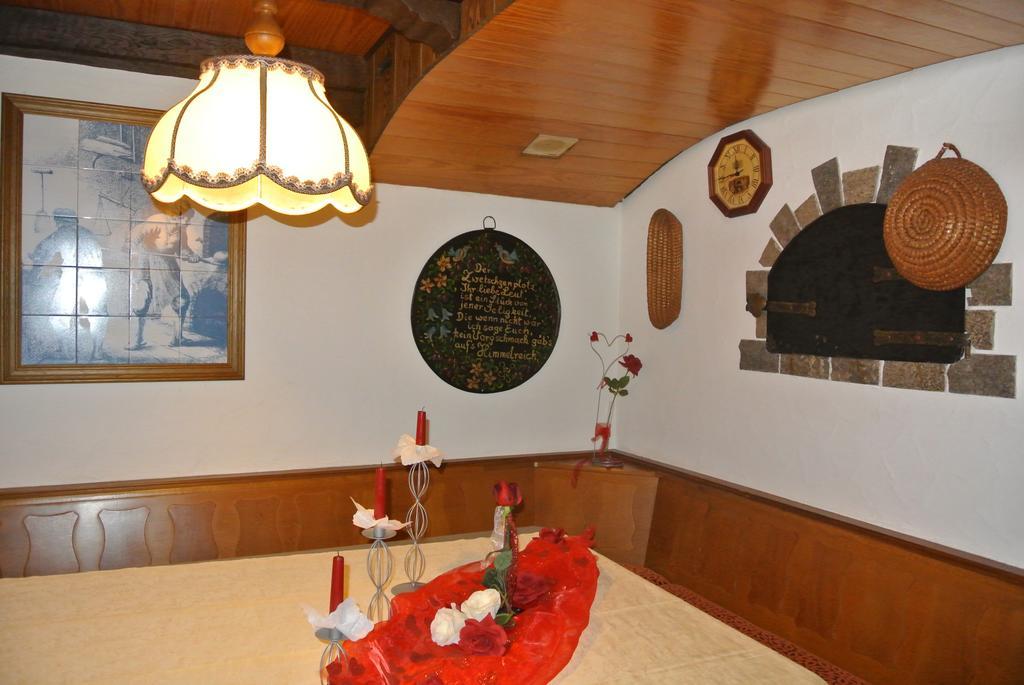 Akzent Hotel Am Bach Dettelbach Exteriör bild