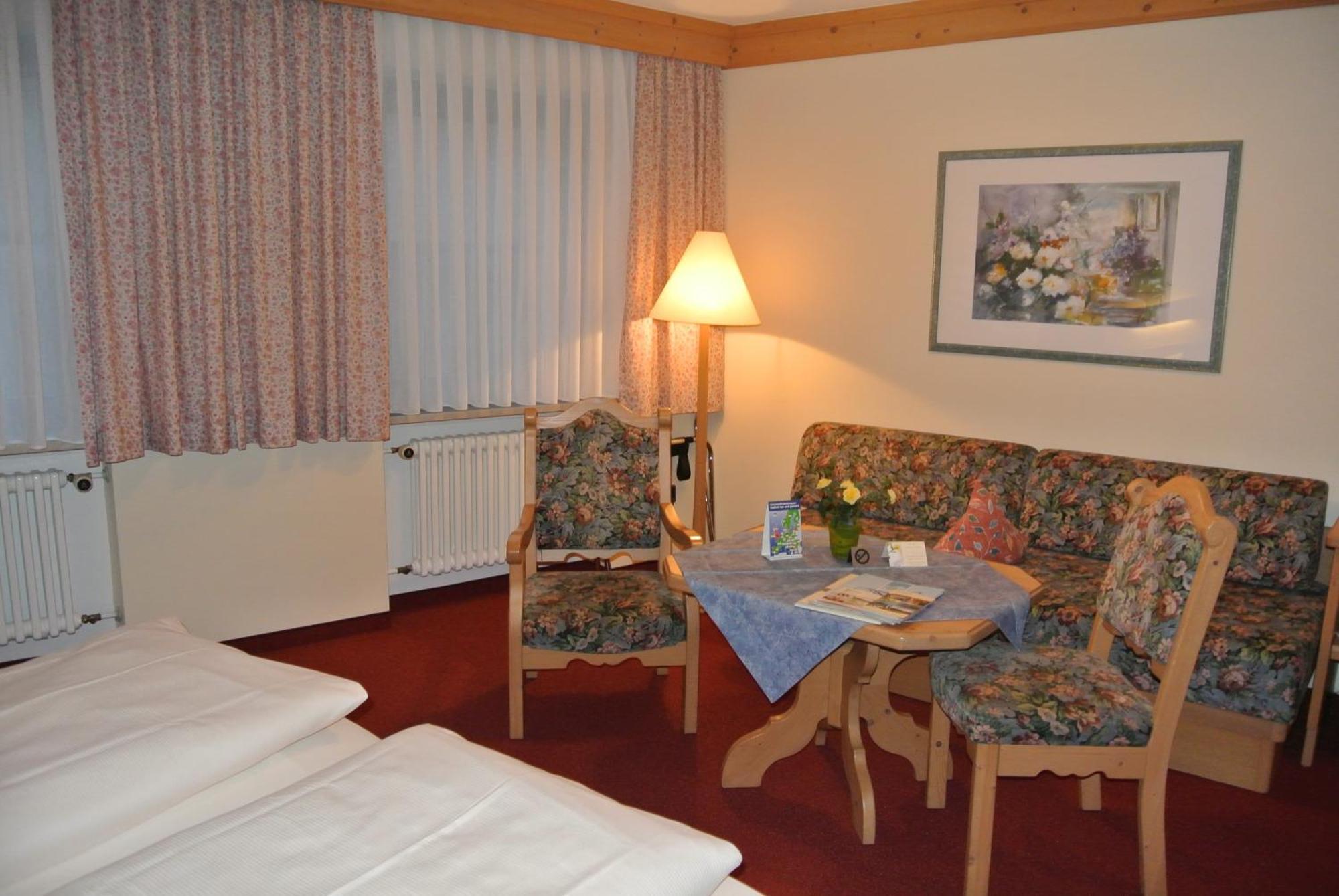 Akzent Hotel Am Bach Dettelbach Exteriör bild