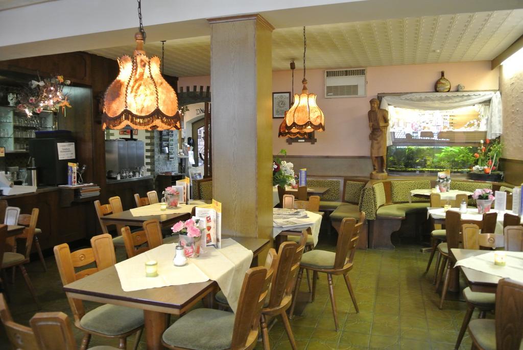 Akzent Hotel Am Bach Dettelbach Exteriör bild
